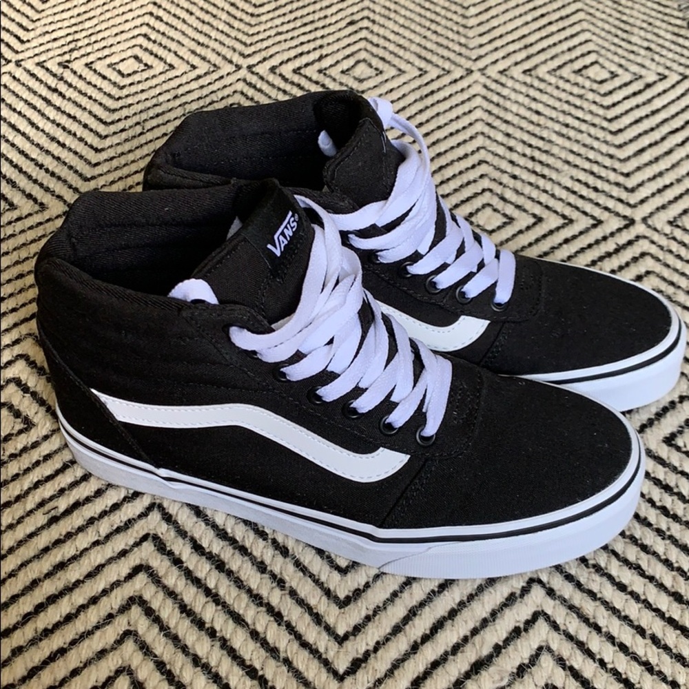 Vans Ward Hi-Top Sneaker